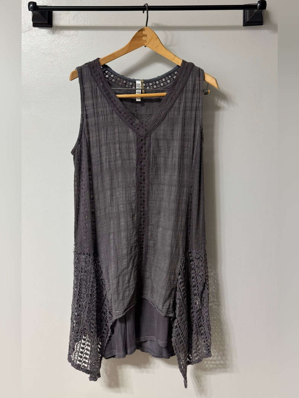 Sleeveless Crochet Hem V-Neck Dress with removable tank